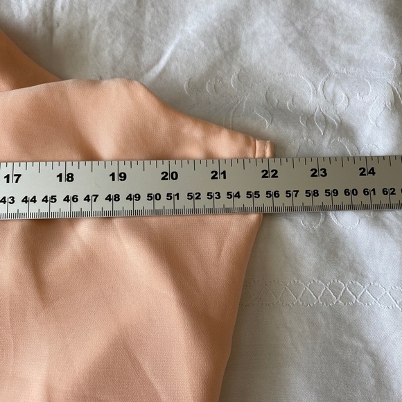 Le Chateau Women's‎ Peach Satin Spaghetti Strap Layered Front Lightweight Top XL - Picture 9 of 11